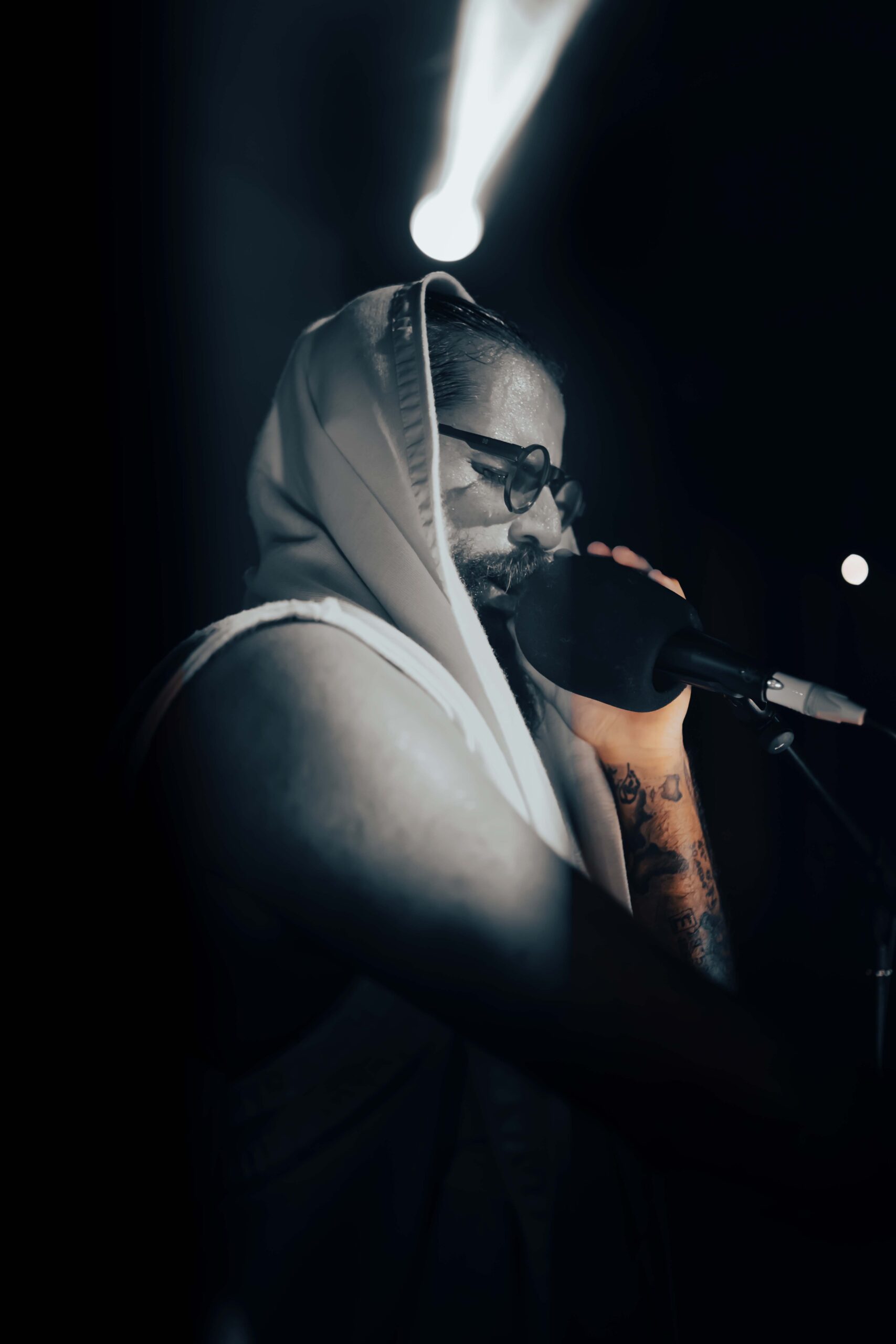 Mel7em performing
